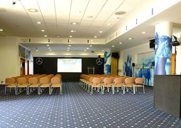 newmarket-exhibition-hall-2_2.jpg